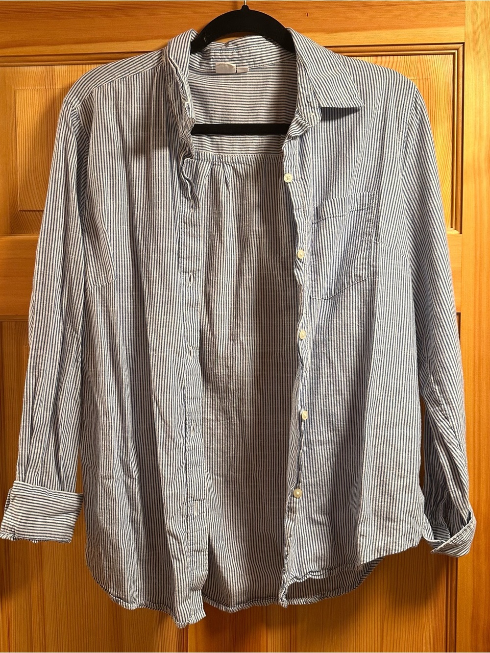 Gap Blue and White Stripe Shirt